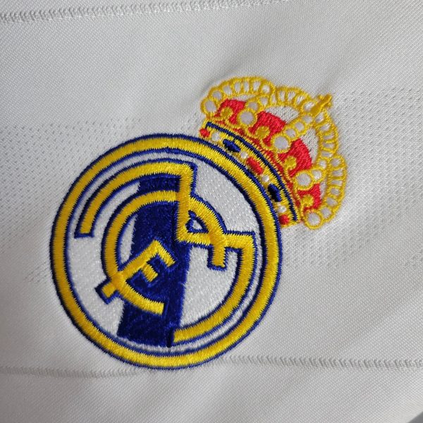 Real Madrid 2017/2018 Home Long Sleeve Retro Jersey - Image 4