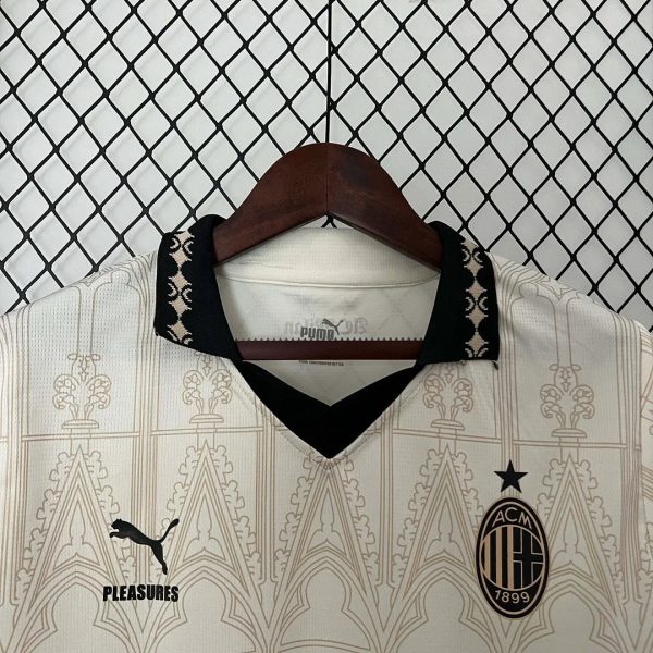 AC Milan 2023/2024 Jersey - Image 3